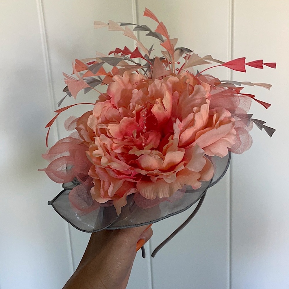 Fascinator / derby hat